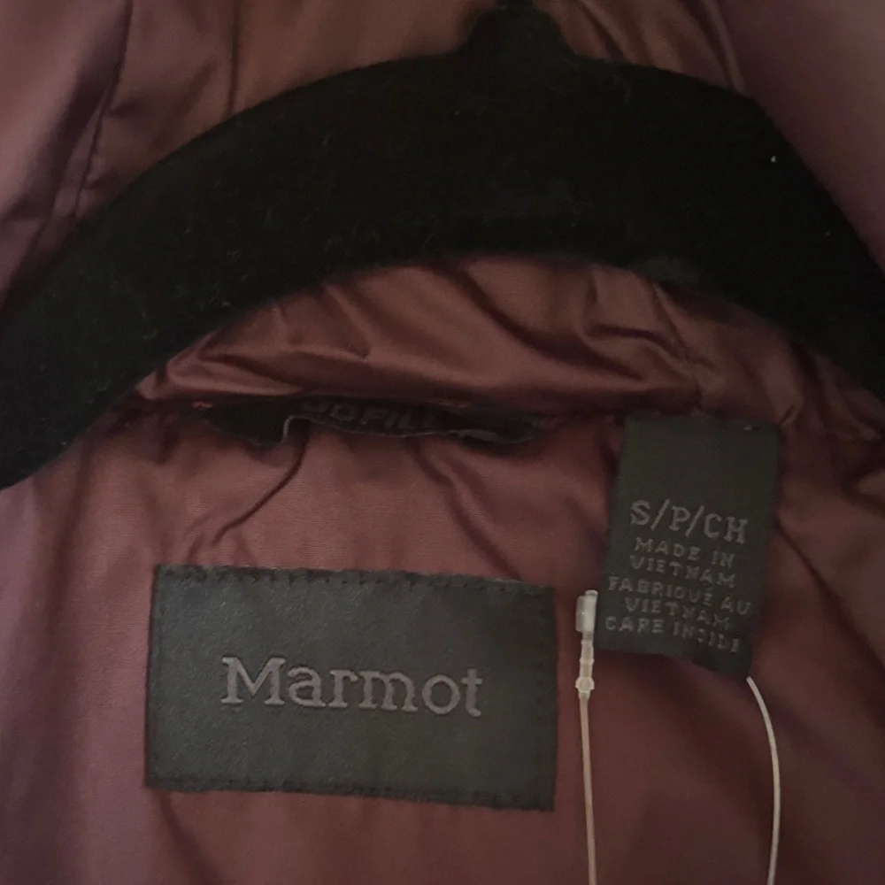Marmot Port Royal down Montreaux‎ Jacket 2.0, girls small, brand new with tags